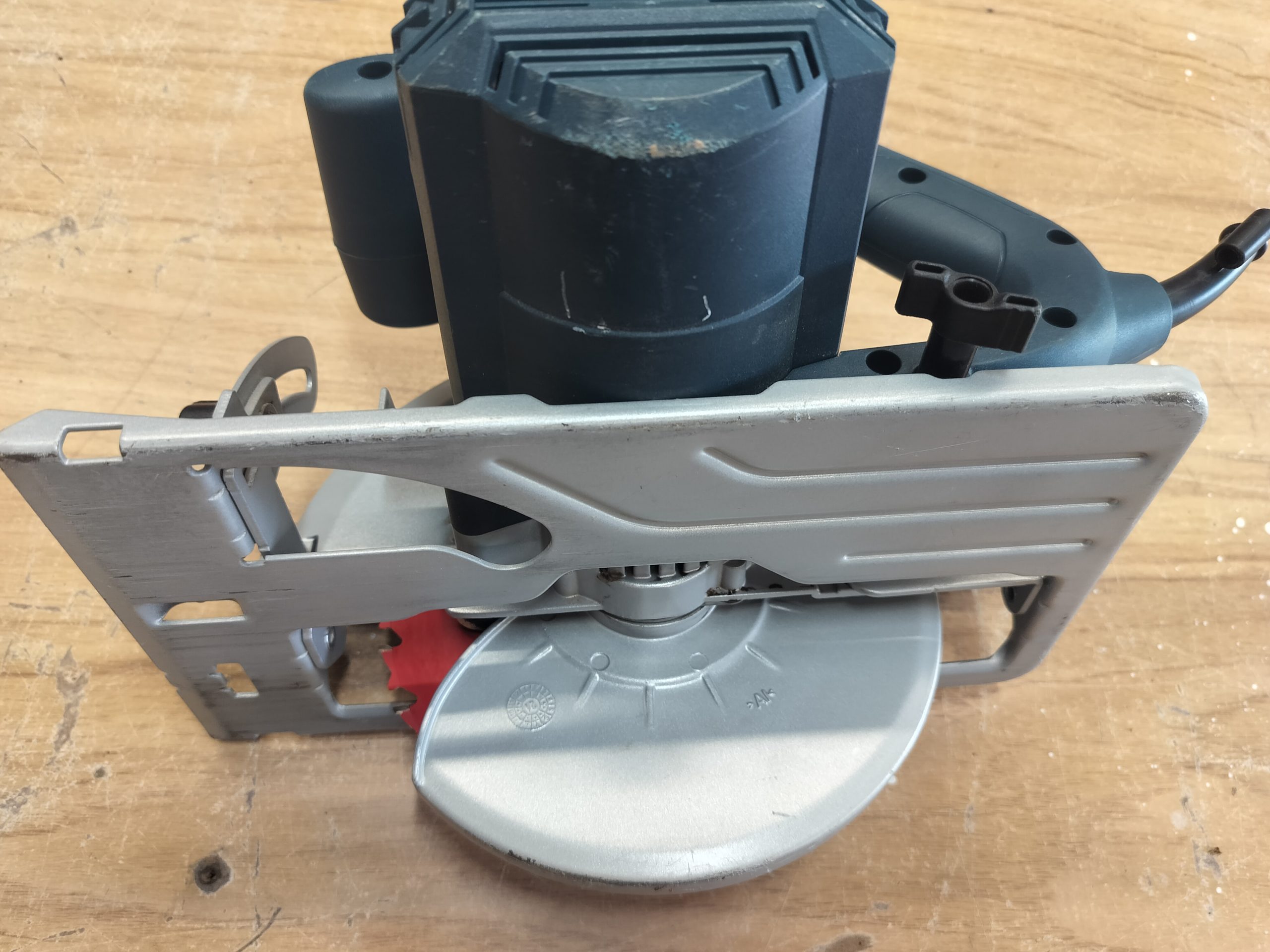 Bosch GKS 14-64 1400W 184mm (7") Circular Saw - Image 2