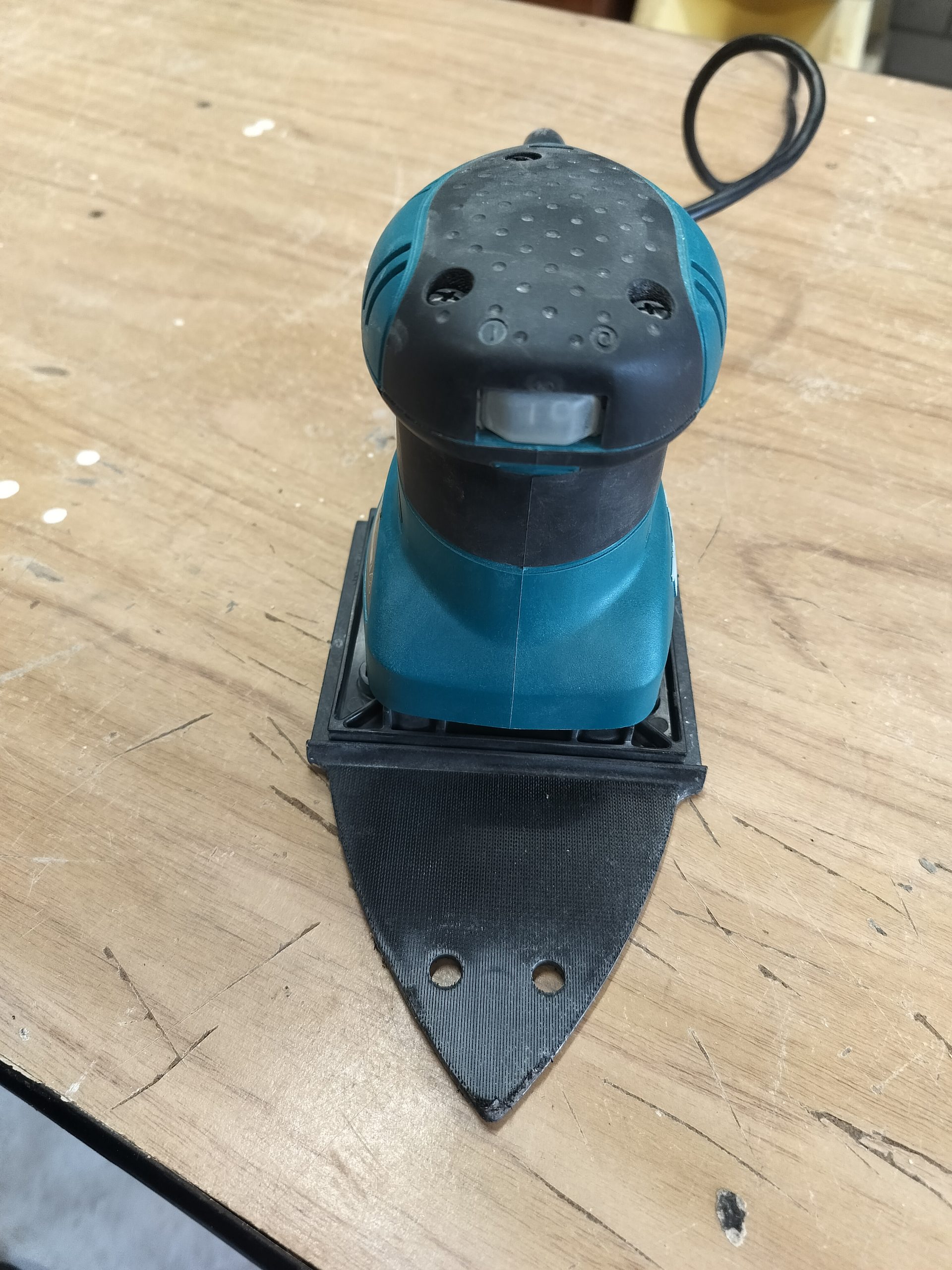 MAKITA 200W 1/4inch Sander Palm Sheet BO4565K - Image 2