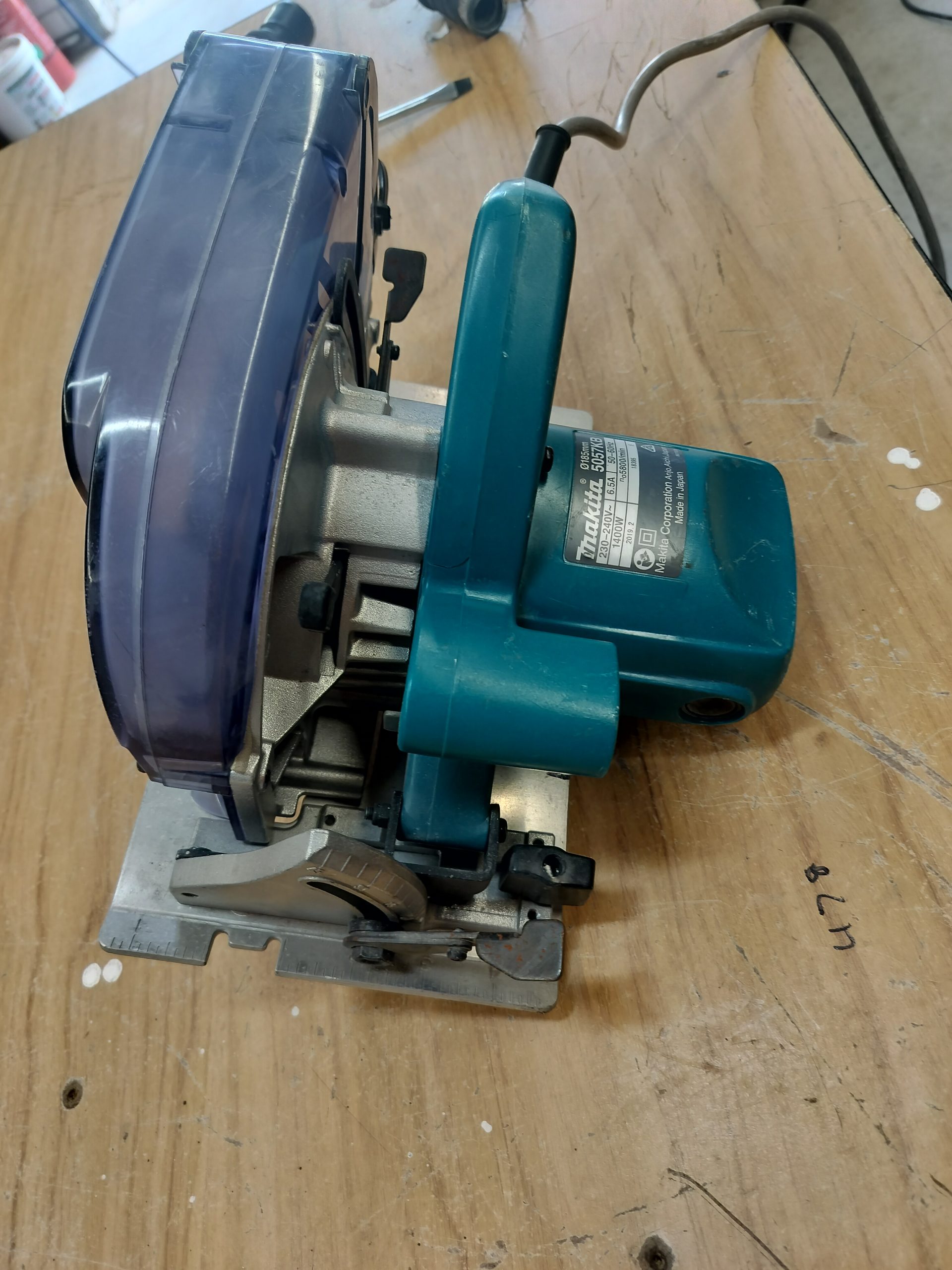 MAKITA 1400W Dustless Circular Saw 5057KB - Image 2