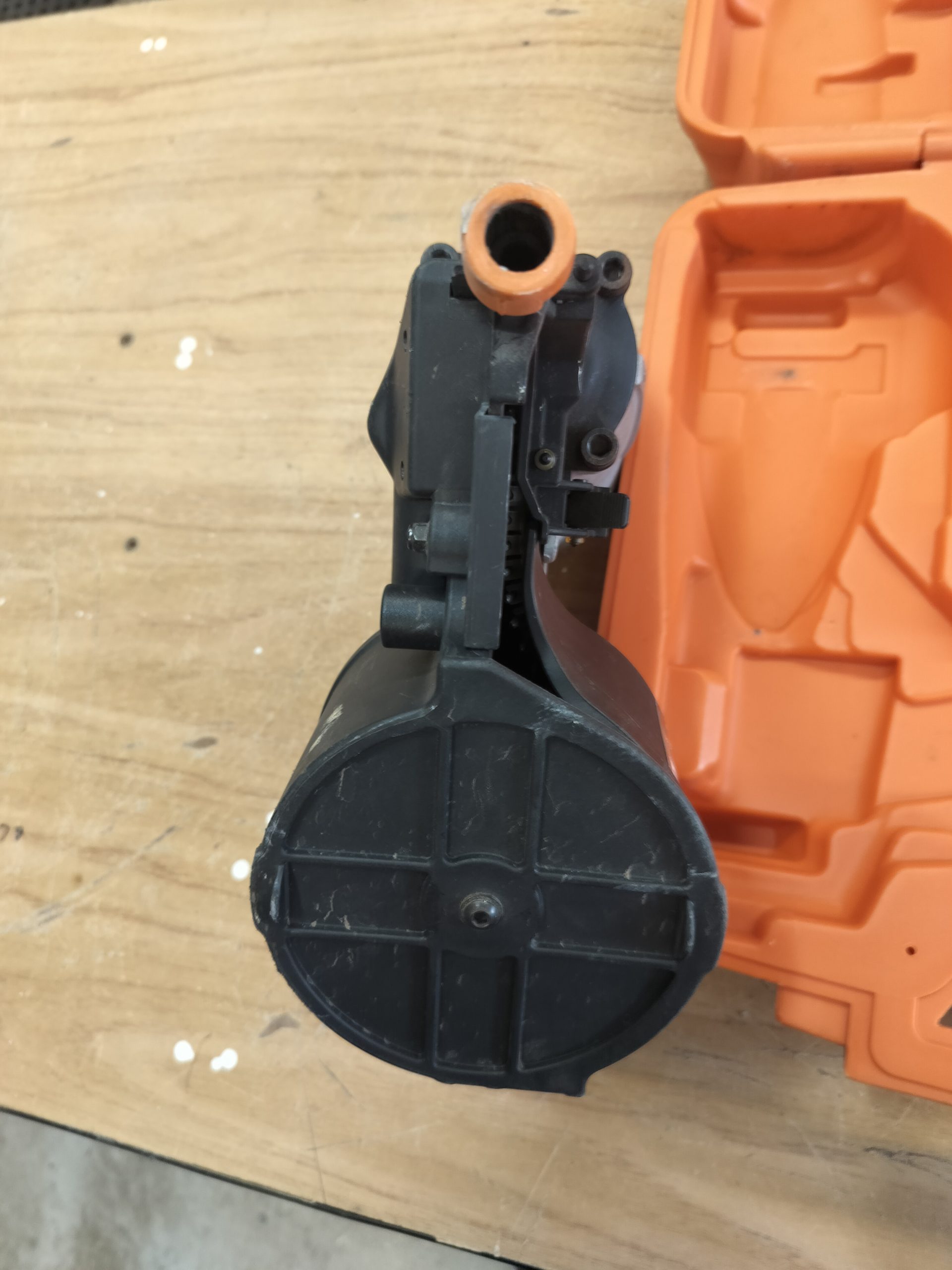 Paslode Pneumatic Coil Nailer CNW 70.2 - Image 9