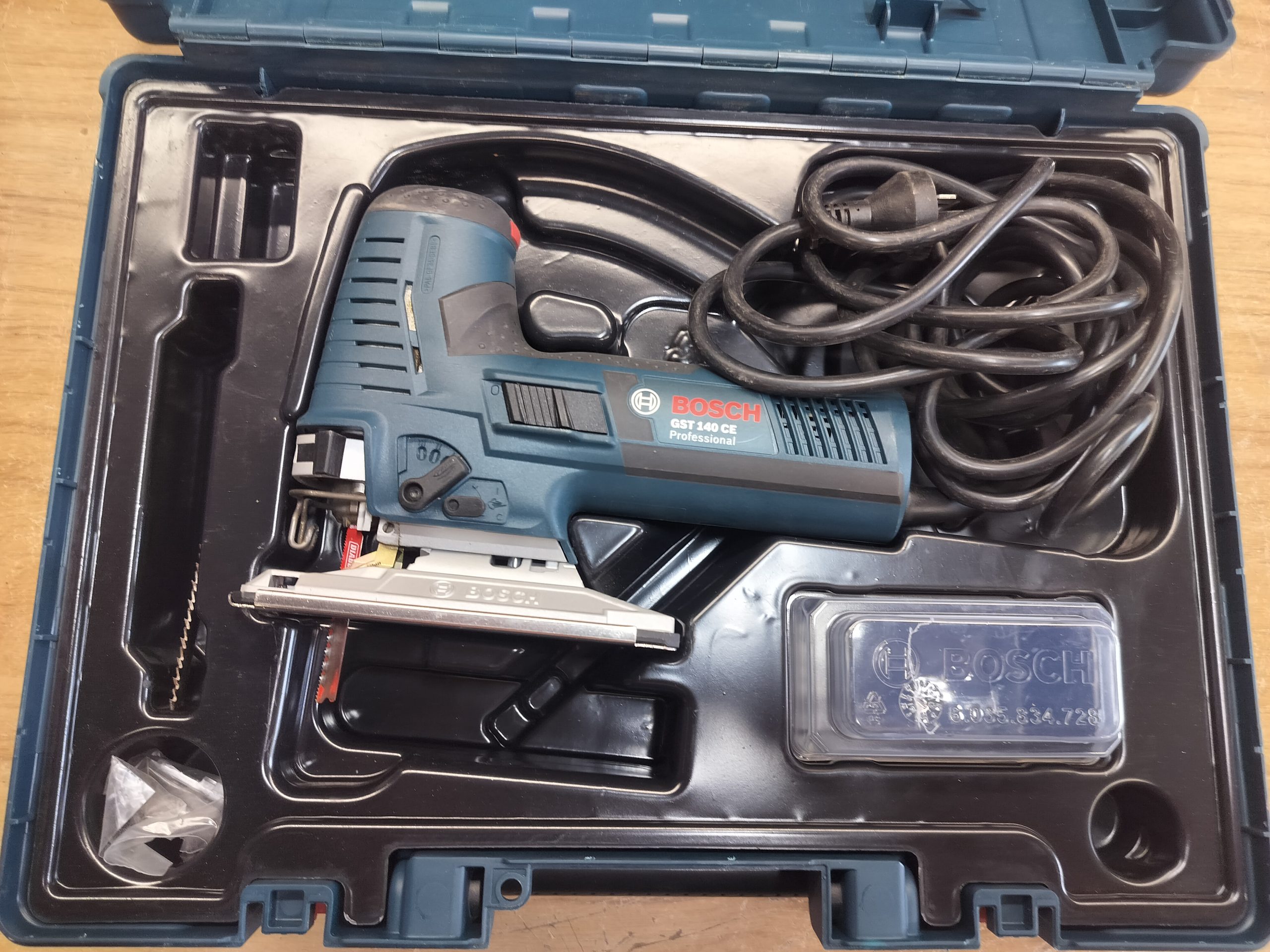Bosch 140mm 720w Jigsaw - GST 140 CE - Image 3