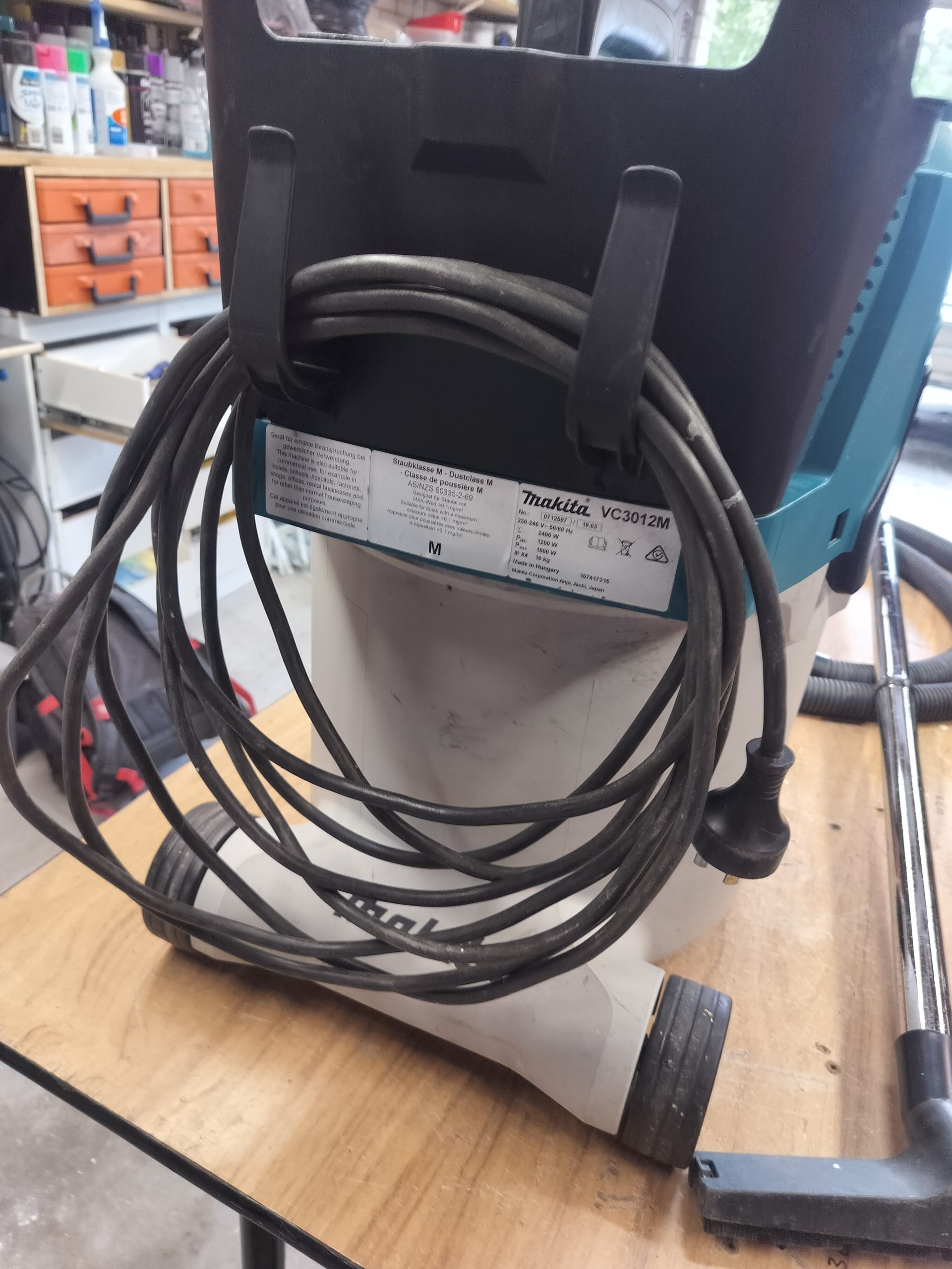Makita M Class Dust Extractor 1500W VC3012M - Image 4